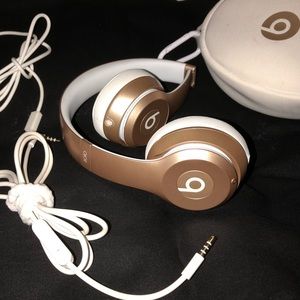 Beats by Dr. Dre Wireless Solo Headphones